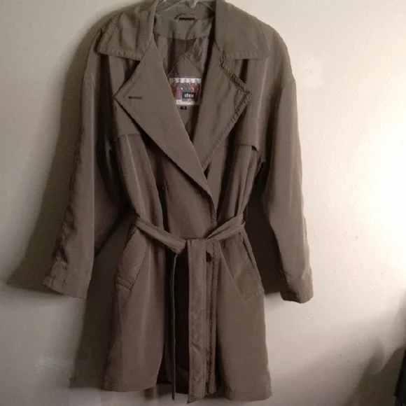 Utex Tan Trench Coat - Picture 6 of 6